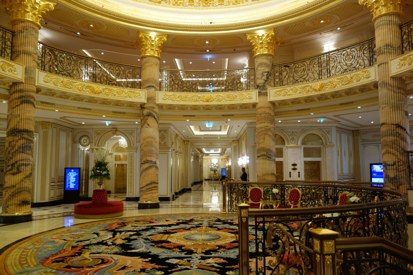The Palm Jumeirah: Emerald Palace Kempinski Dubai