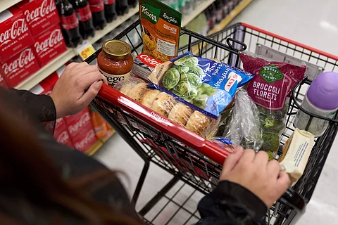 UAE Shoppers Reduce Grocery Purchases Despite Lower Food Inflation