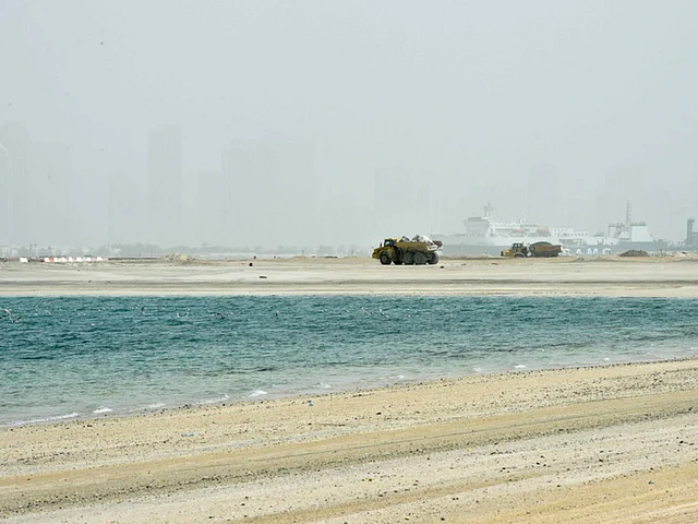 Dubai's Largest Mortgage Deal: Dh11.1 Billion Waterfront Land Transaction Signals Strong Real Estate Market